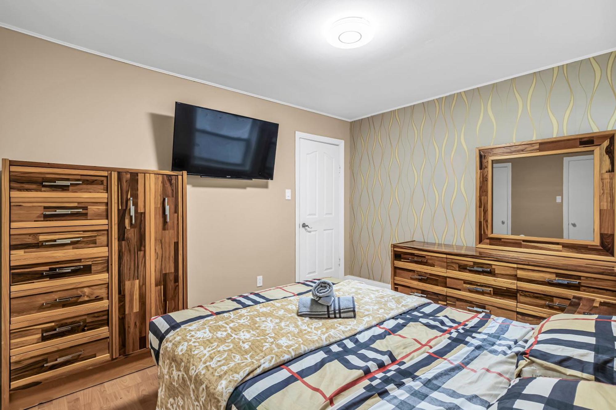 Beautiful 2 Bdr South Shore Montreal ลองกัยล์ ภายนอก รูปภาพ