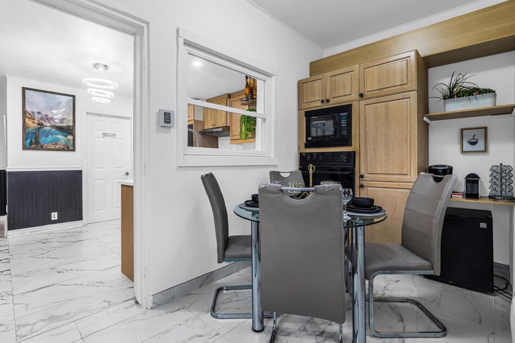 Beautiful 2 Bdr South Shore Montreal ลองกัยล์ ภายนอก รูปภาพ